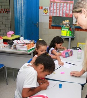 Pacto pela Alfabetização na Idade Certa contempla mais de 12 mil educadores em AL