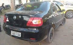 Carro usado por suspeitos presos na zona rural em Arapiraca
