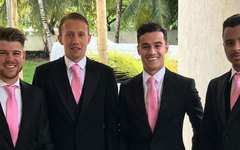 Casamento de Firmino reúne jogadores do Liverpool em Maceió: Alberto Moreno, Lucas Leiva, Philippe Coutinho e Alan Souza 