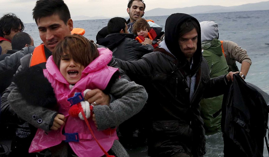 Espanha resgata 476 imigrantes no Mar Mediterrâneo