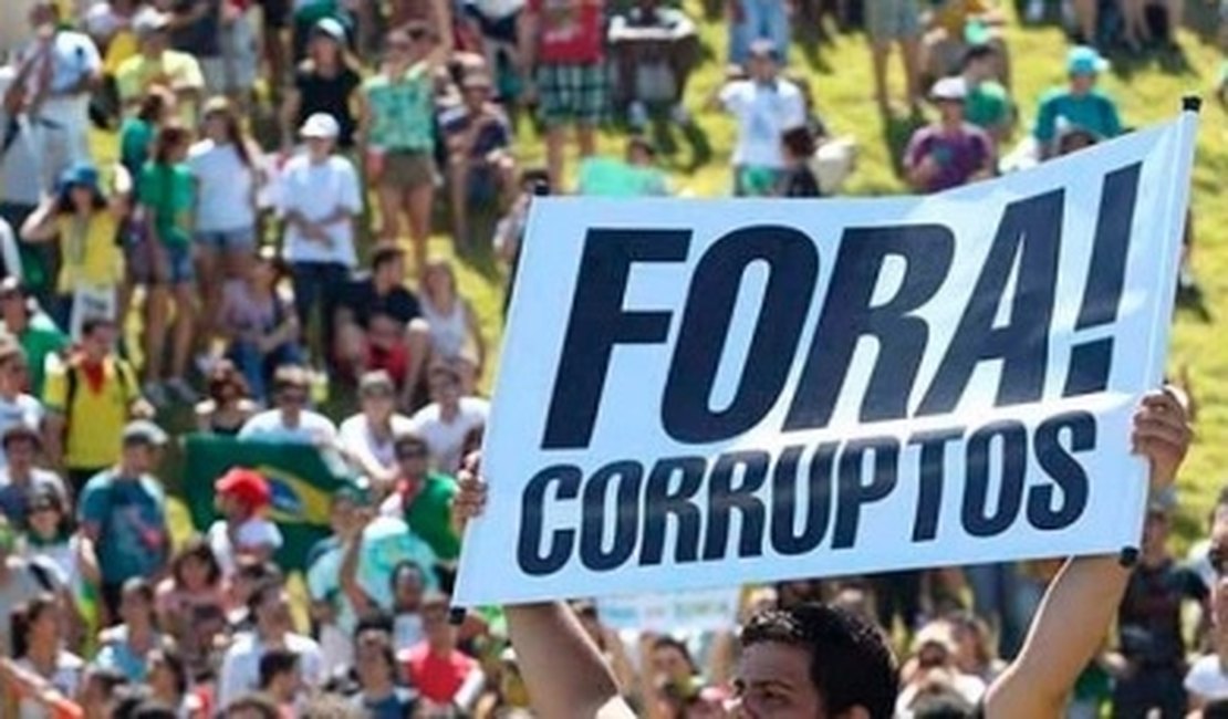 Pesquisa mostra que conceito dos políticos é cada vez pior