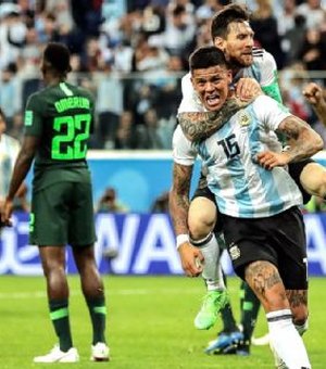Argentina bate Nigéria, evita vexame histórico e pega a França nas oitavas da Copa