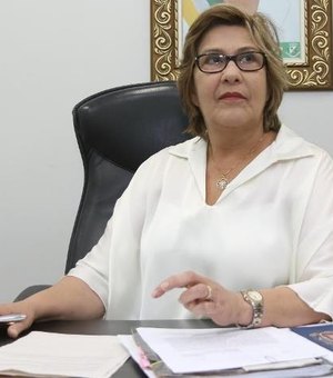 Célia Rocha encerra importante ciclo de Arapiraca