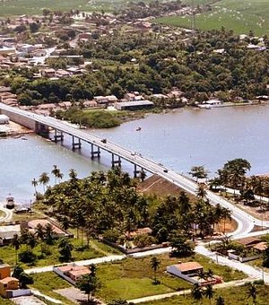 Prefeita da Barra de Santo Antonio dá reajuste a professores