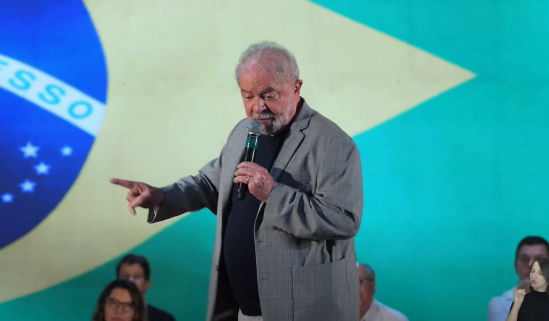 Lula defende regulamentação midiática e o 'direito de várias opiniões' nos meios de comunicação