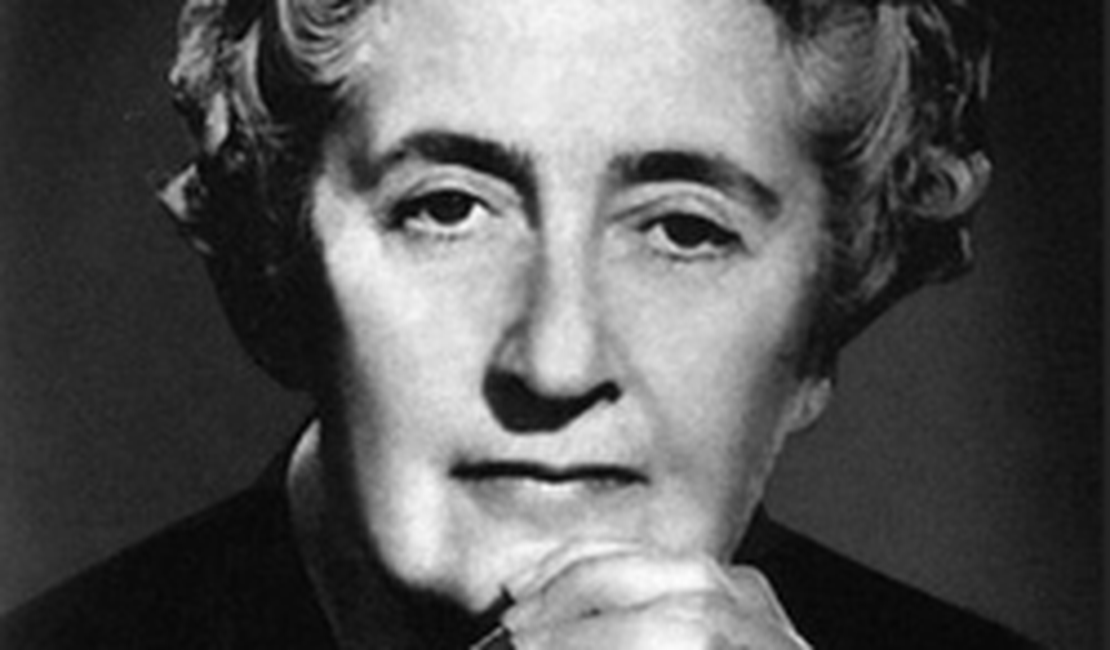 Livros clássicos de Agatha Christie serão revisados para remover linguagem ofensiva