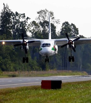 Nove pessoas morrem em queda de avião durante viagem de paraquedismo
