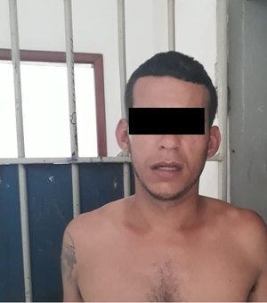 Jovem assalta mercadinho e faz clientes reféns em São Miguel dos Campos