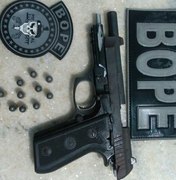 Bope prende suspeitos com pistola 380