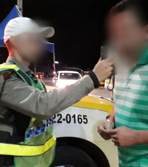 BPRv flagra motoristas embriagados na festa de Emancipação de Capela