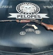 Homem ameaça irmão e é preso com duas armas de fogo, na zona rural de Arapiraca