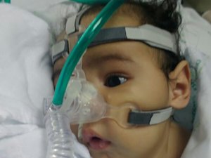 Familiares apelam para salvar bebê de Ibateguara diagnosticado com doença rara