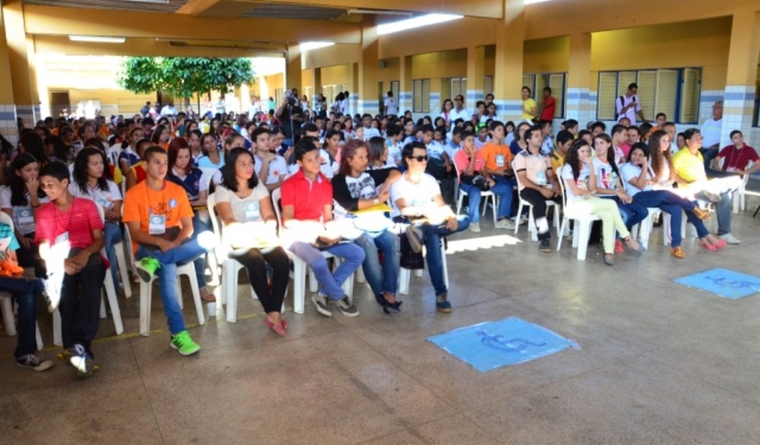 Mais de 500 jovens participam da Conferência de Juventude