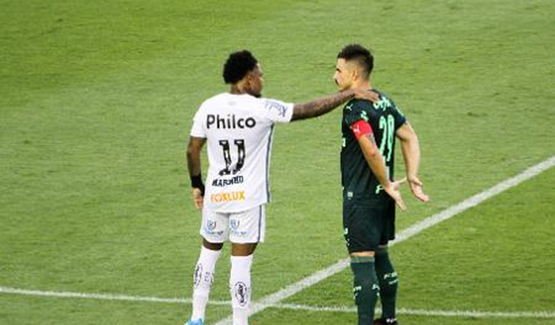 Santos ganha tempo e reforços para duelo contra Boca Juniors