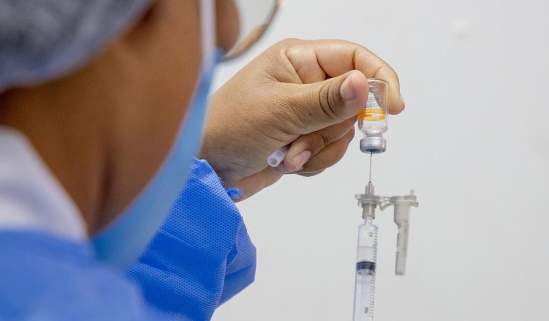 Coronavac: 2,7 milhões de doses serão distribuídas no começo de março