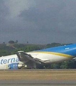 Avião de carga derrapa e provoca fechamento do Aeroporto do Recife