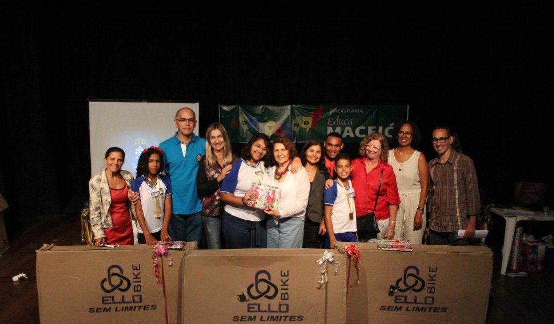 Projeto Soletrando premia vencedores da Rede Municipal