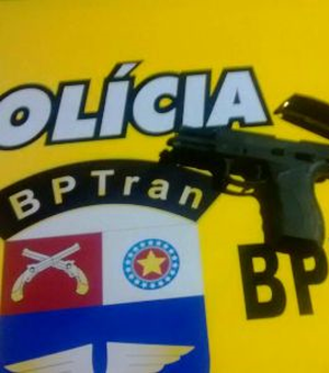 Suspeito morre após troca de tiros com a polícia na parte alta de Maceió