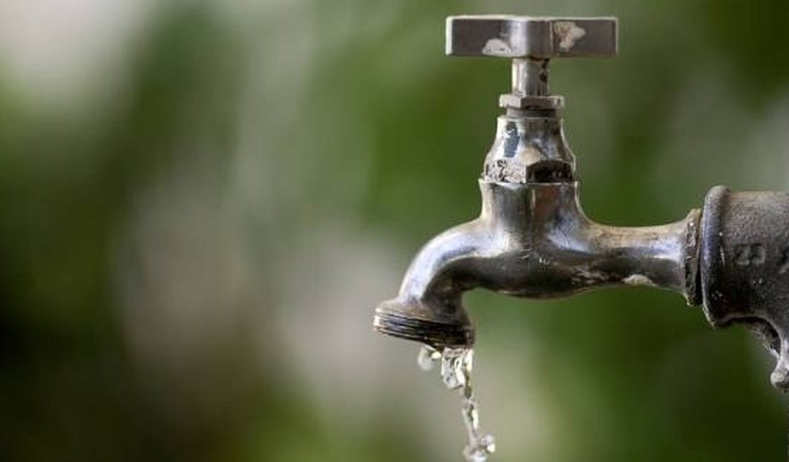 Conserto de vazamento pode deixar mais de cinco bairros sem água