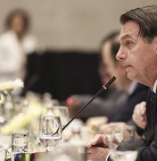Bolsonaro diz que governo estuda redução de impostos a empresas