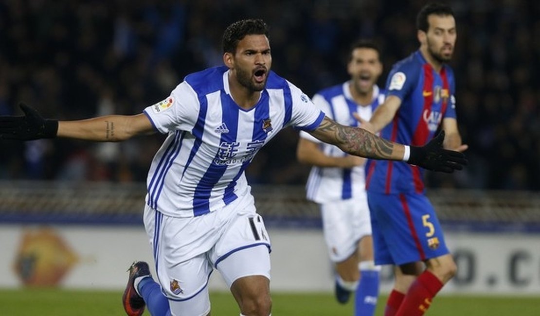 Barcelona tem princípio de acordo para contratar alagoano Willian José