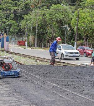 Prefeitura de Maceió faz recapeamento asfáltico nos pontos dos trilhos do VLT