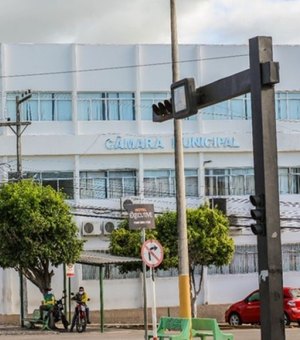 Vereadores de Delmiro Gouveia aprovam aumento de 100% nos próprios salários