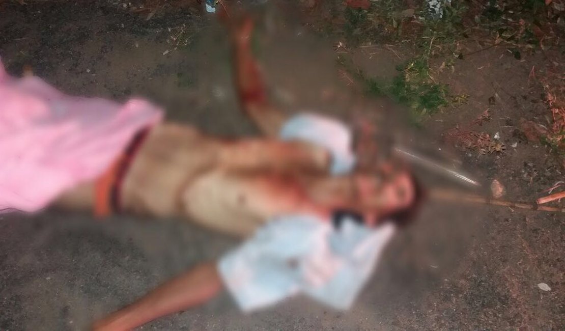 Ciclista morre ao colidir frontalmente com ambulância no Agreste de Alagoas
