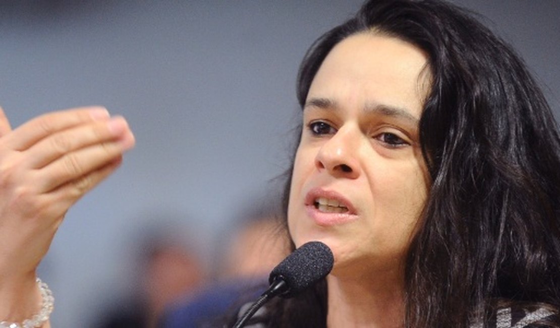 Janaina Paschoal se diz contra manifestação de apoio a Bolsonaro