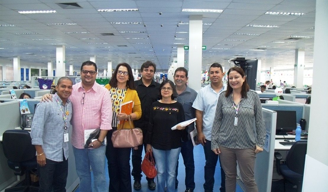 Vereadores visitam instalações de empresa call center em Arapiraca