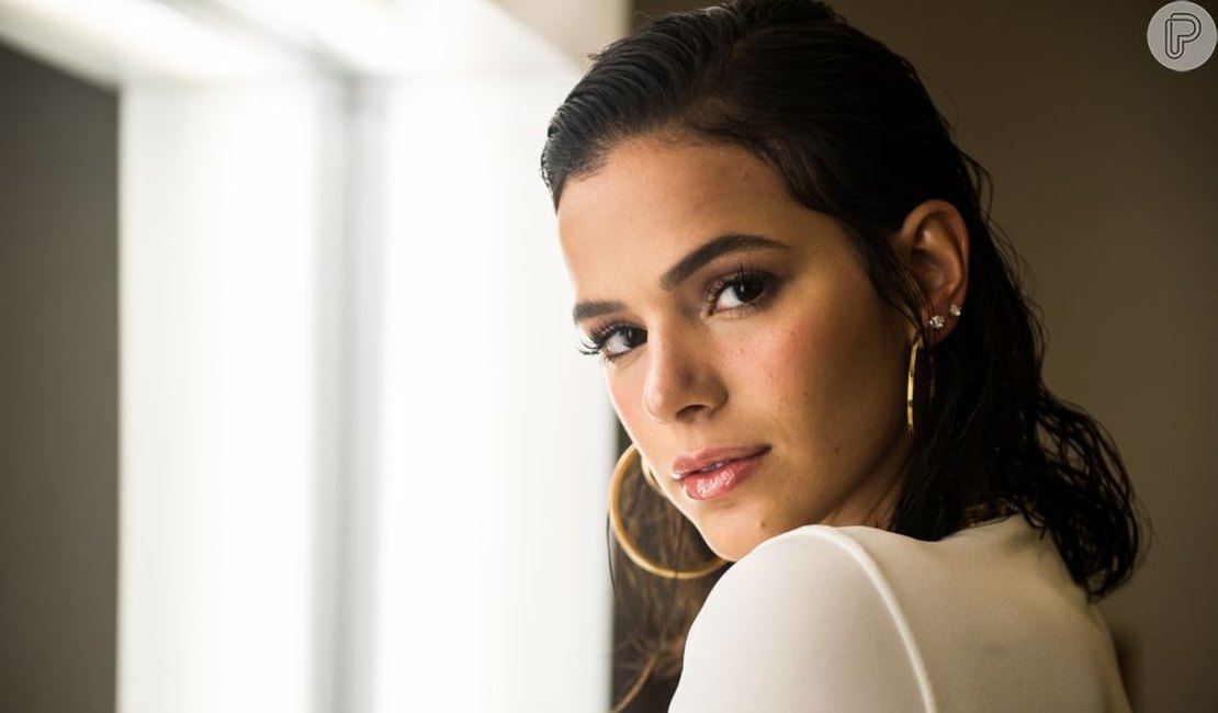 Bruna Marquezine ensina truque para cuidar dos cabelos: 'Dou choque térmico'