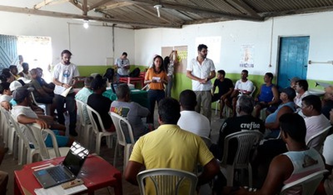 Marisqueiras relatam prejuízo com manchas de óleo no litoral alagoano