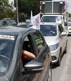 Servidores do Ifal e da Ufal realizam carreata em protesto contra a PEC 241
