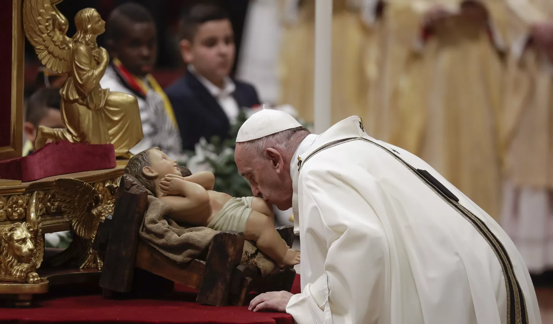 Na Missa do Galo, Papa Francisco diz que a Igreja e a história mudam 'quando começamos a querer mudar'