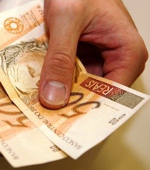 Prefeitura paga salário de dezembro a quem recebe até R$ 2.200,00
