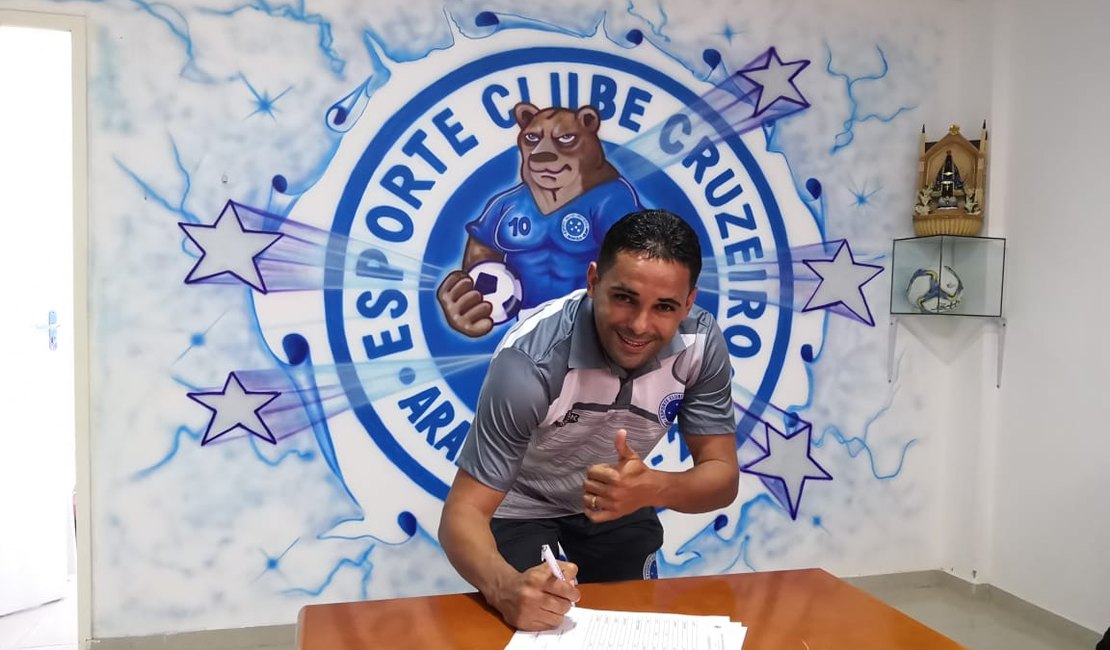 Volante Cal assina com o Cruzeiro de Arapiraca e realizará trabalho com a base