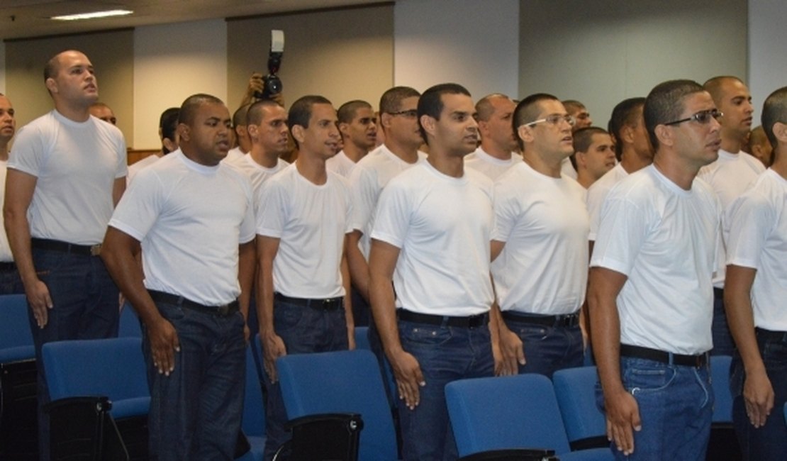 Polícia Militar de Alagoas forma novos soldados nesta terça-feira, 18