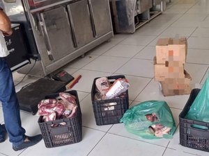 Vigilância Sanitária de Maceió aprende 370 kg de produtos estragados na parte alta