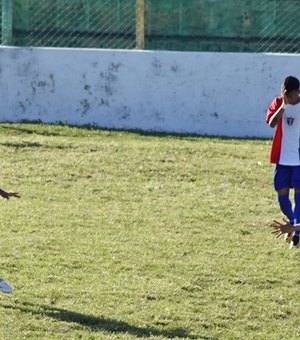 Santa supera problemas e Ipanema vence com gols do arapiraquense Kiko Alagoano