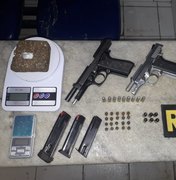 PM apreende três pistolas, munições e maconha no Benedito Bentes 