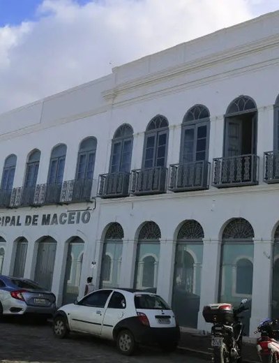 Vereadores reeleitos mostram queda no número de votos em comparação a 2016