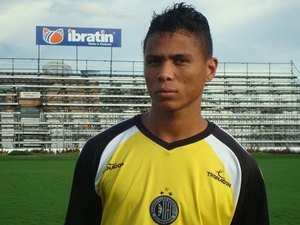Reinaldo Alagoano treina normalmente e Jorginho é dúvida para decisão em Campinas
