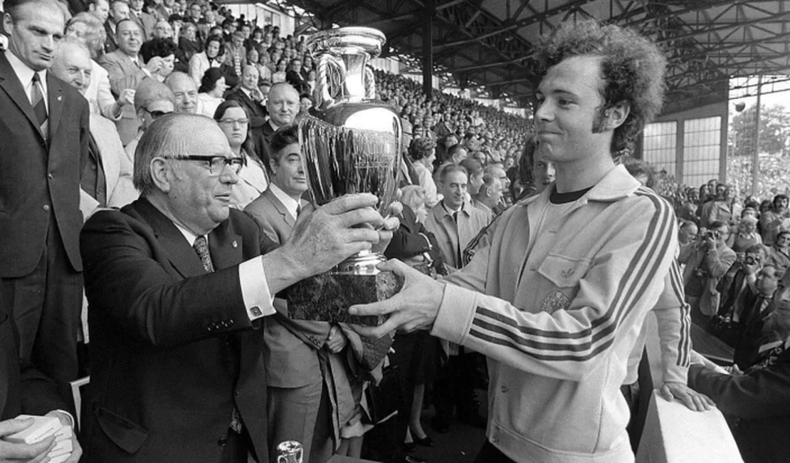 Morre Franz Beckenbauer, ídolo da seleção alemã e do Bayern, aos 78 anos