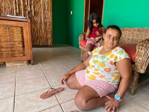 Portadora de necessidade de Porto Calvo pede doações para viajar com família para MT