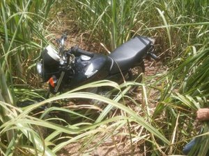 Motocicleta é roubada e outra abandonada em Arapiraca 
