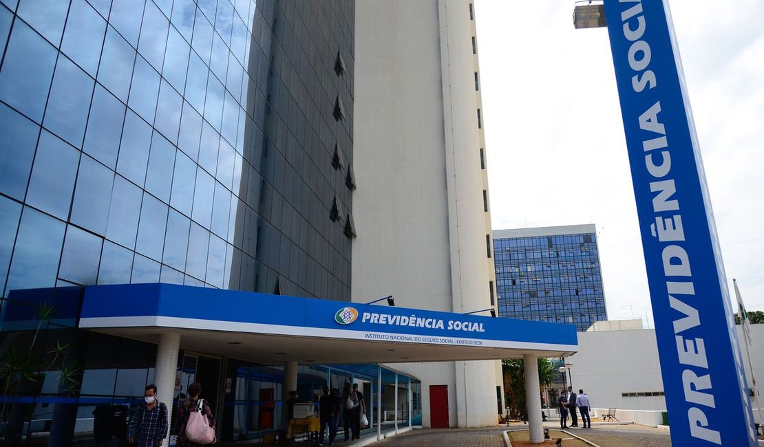 INSS: perito que não comparecer ao trabalho terá salário descontado