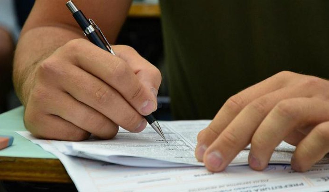 Concurso em Cabo de Santo Agostinho oferece salários de até R$ 11 mil