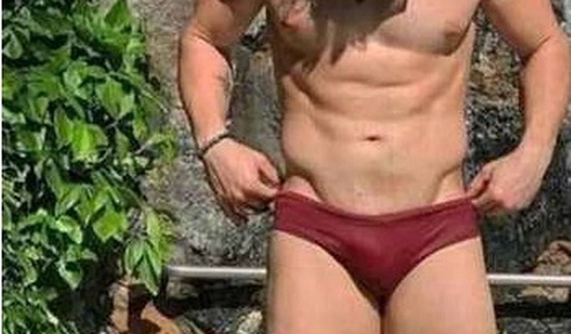 Suposta foto de Padre Fábio de Melo de sunga viraliza na web