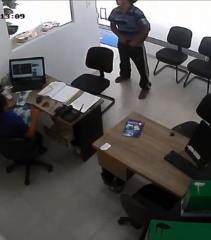 [Vídeo] Câmeras de segurança flagram assalto em empresa