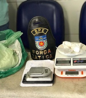 Suspeito de tráfico é preso com 1kg de cocaína em Jacarecica